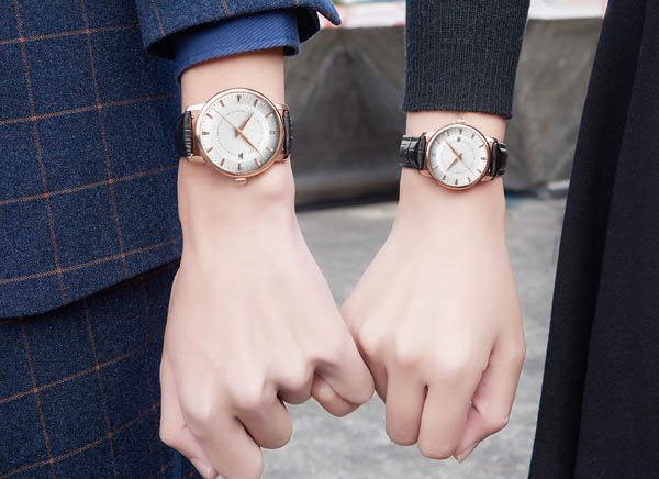 五福临门钻表佩戴效果